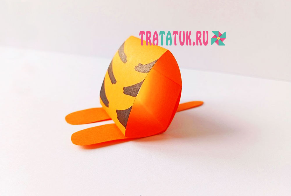 Тигр из цветной бумаги